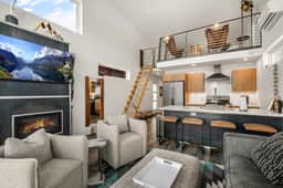 Luxury Cabins by Whitefish Golf Course (Sleeps 14) - Image 2