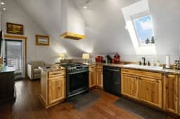 Kinnikinnick Suite in Columbia Falls, MT - Image 3