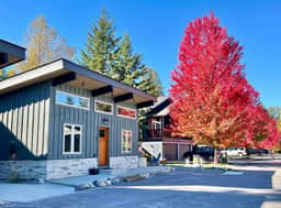 Stryker Luxury Cabin I by Golf Course - Image 2