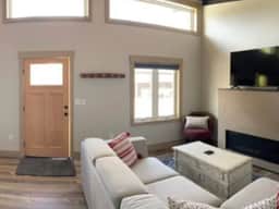 Stryker Luxury Cabin II by Golf Course - Image 5