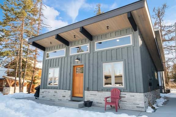 Stryker Luxury Cabin II by Golf Course - Image 1