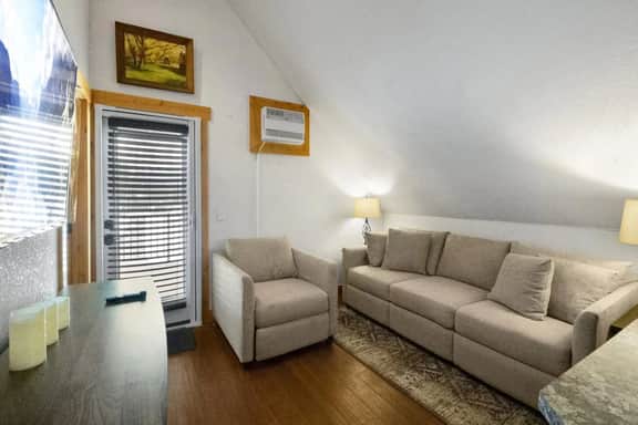 Kinnikinnick Suite in Columbia Falls, MT - Image 4