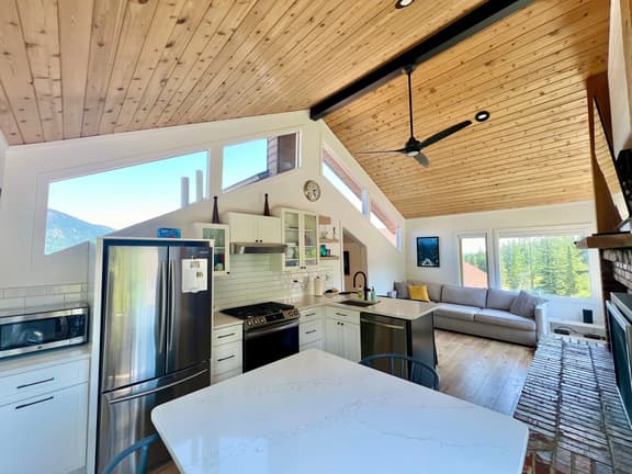 Anapurna Ski Chalet at Whitefish Mtn Resort - Image 1