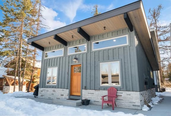 Stryker Luxury Cabin II by Golf Course - Image 1